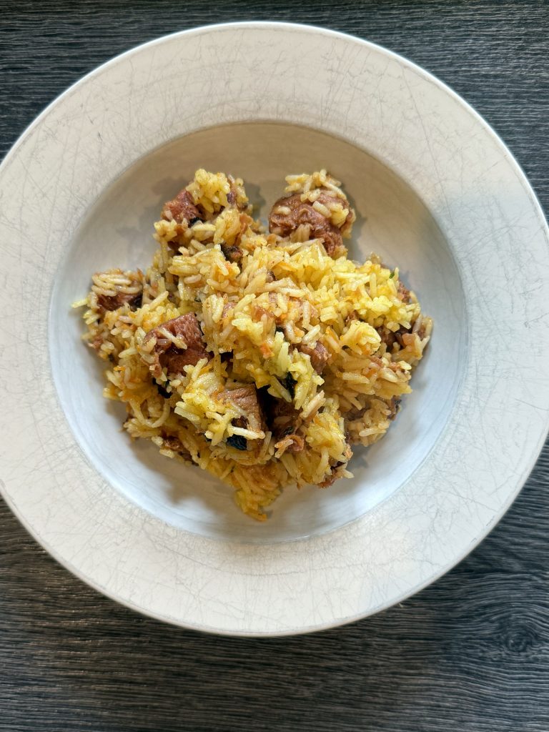 Plov Vegan: Usbekische Reispfanne mit veganem Filet